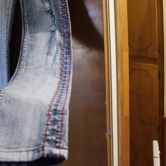 Aztec Pattern Jeans - Picture 7 of 8